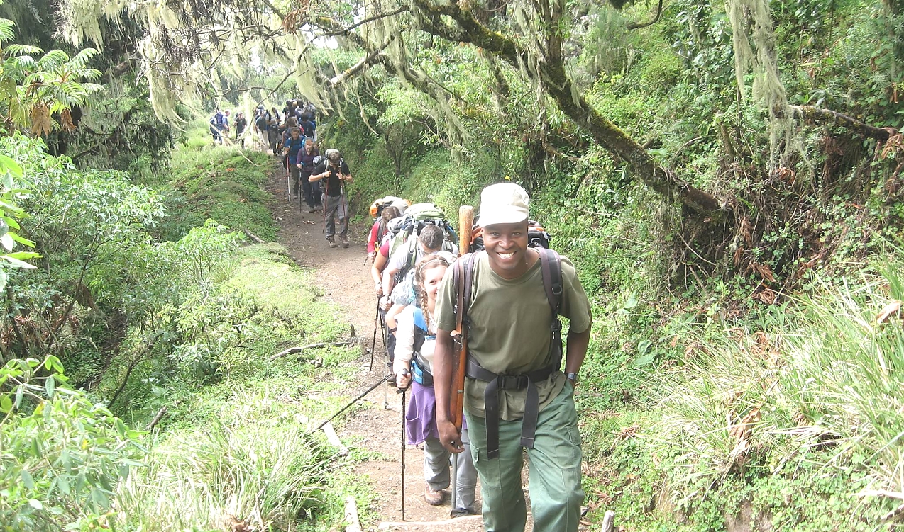 Arusha_National_Park_Mount_Meru_Trekking_01_1274_751shar-50brig-20_c1